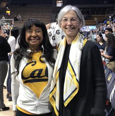 Women's basketball honorary coaches