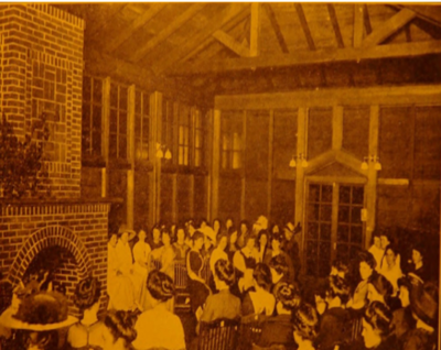 Senior Women's Hall 1913